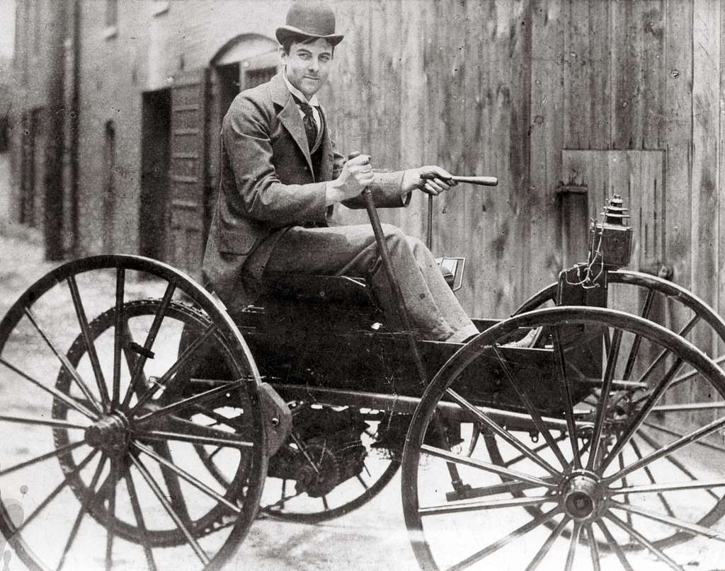 John D Perry'nin yaptığı ilk elektrikli araçlardan 