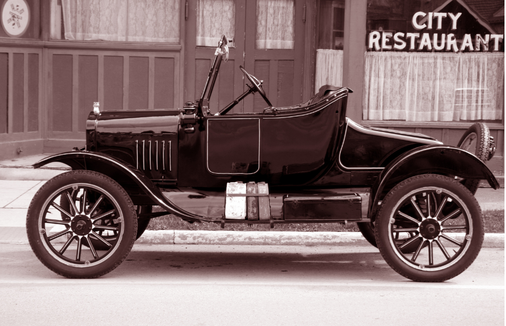 Henry Ford T model benzinli araba